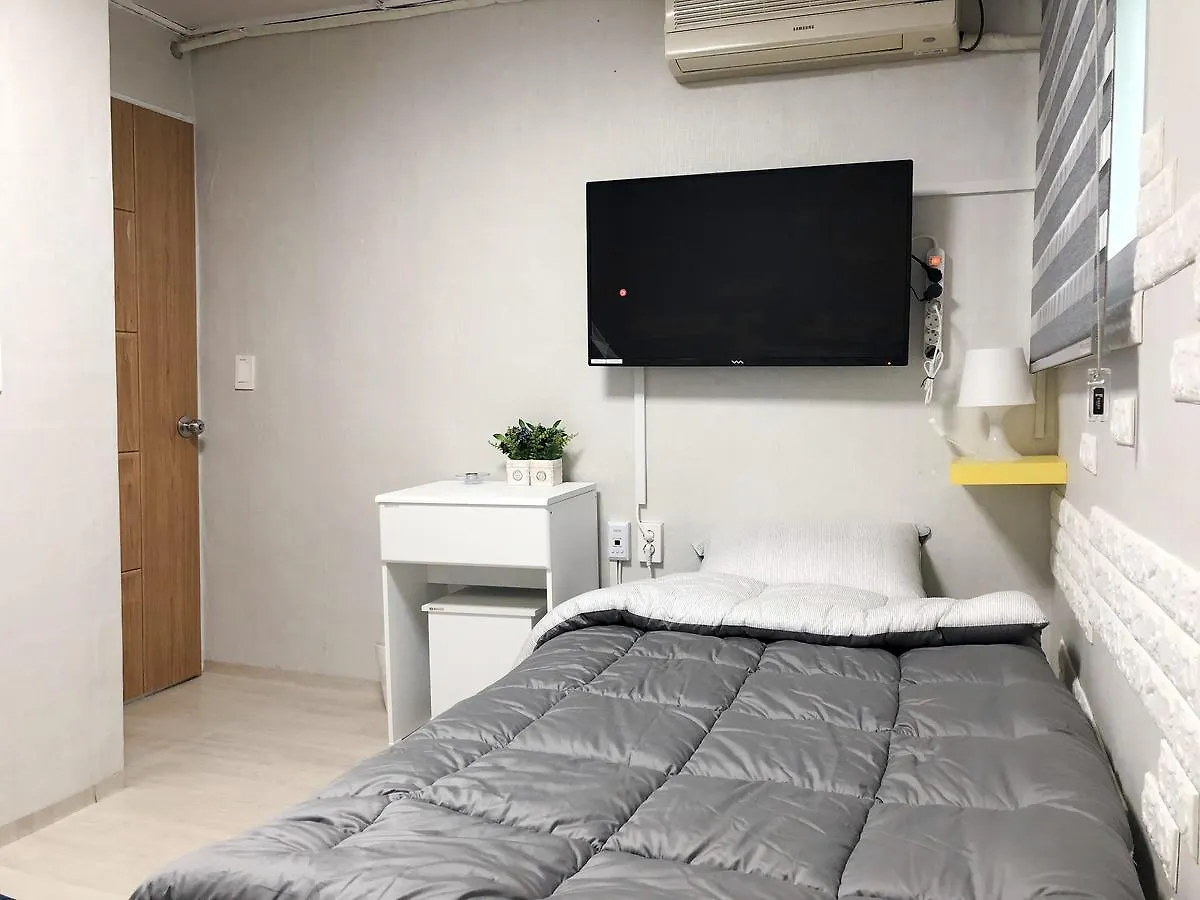 Mullae Guesthouse Seoul 2*,  South Korea